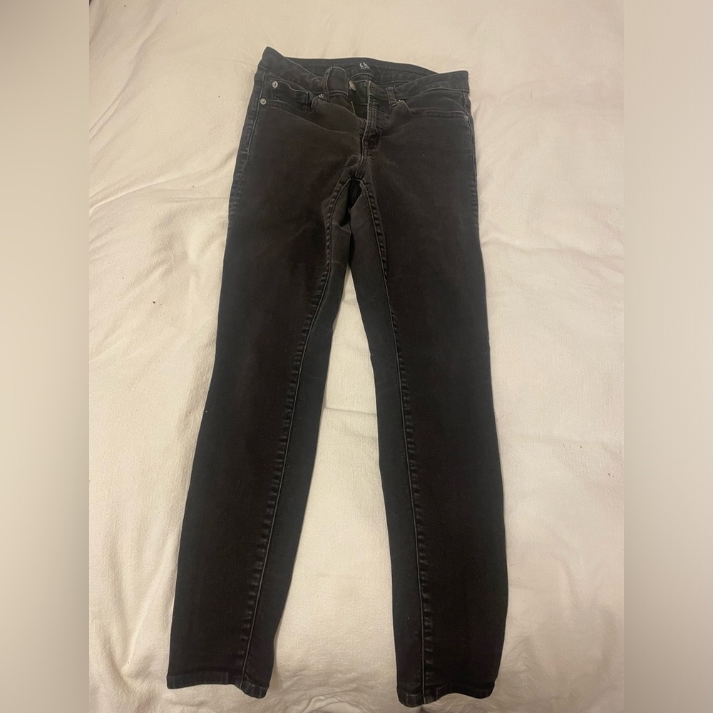 Size 6/28 Faded Black Gap Skinny Jean